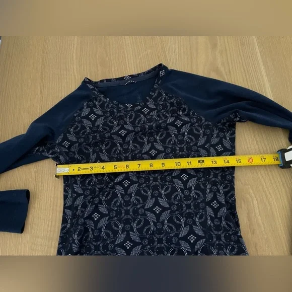 Patagonia|Capilene Midweight Base layer crew top, Cool to Cold•••Size Medium - Picture 16 of 16